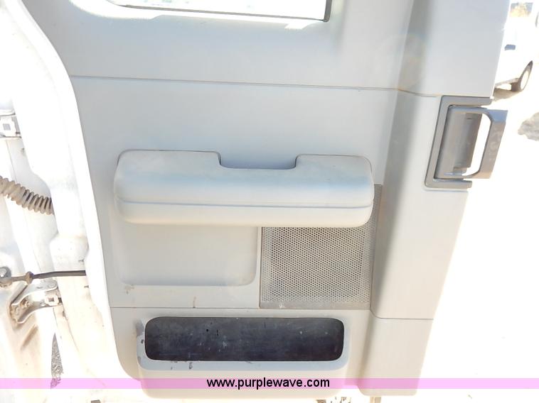 image for item K7059 2006 Ford F150 XL SuperCab pickup truck