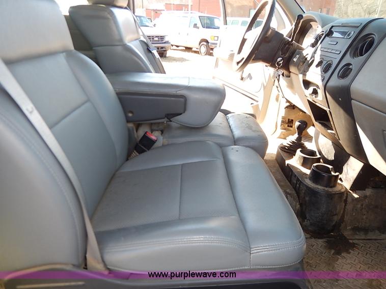 image for item K7059 2006 Ford F150 XL SuperCab pickup truck