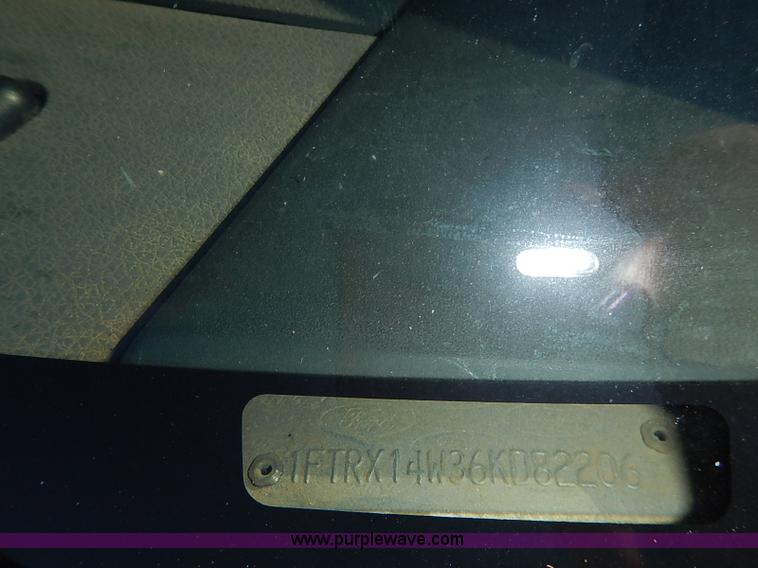 image for item K7059 2006 Ford F150 XL SuperCab pickup truck