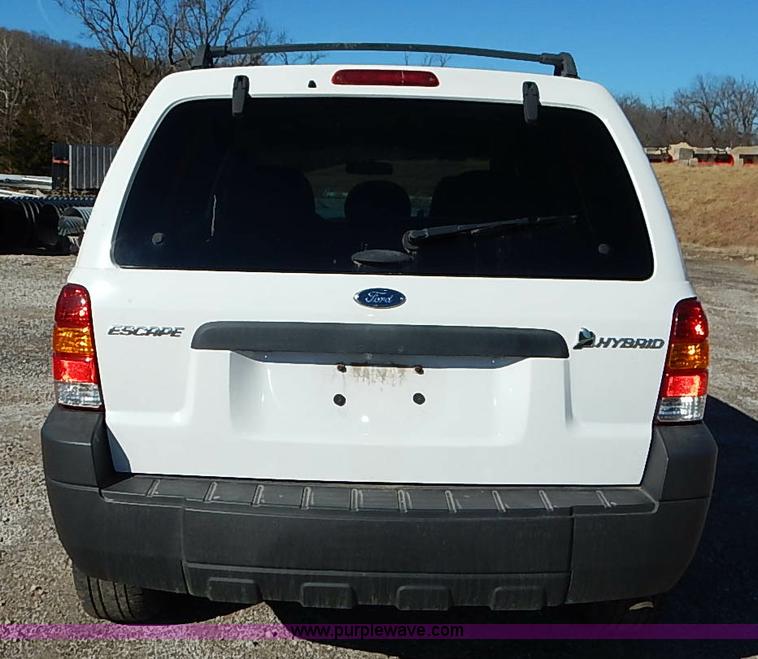 image for item K7060 2005 Ford Escape Hybrid SUV