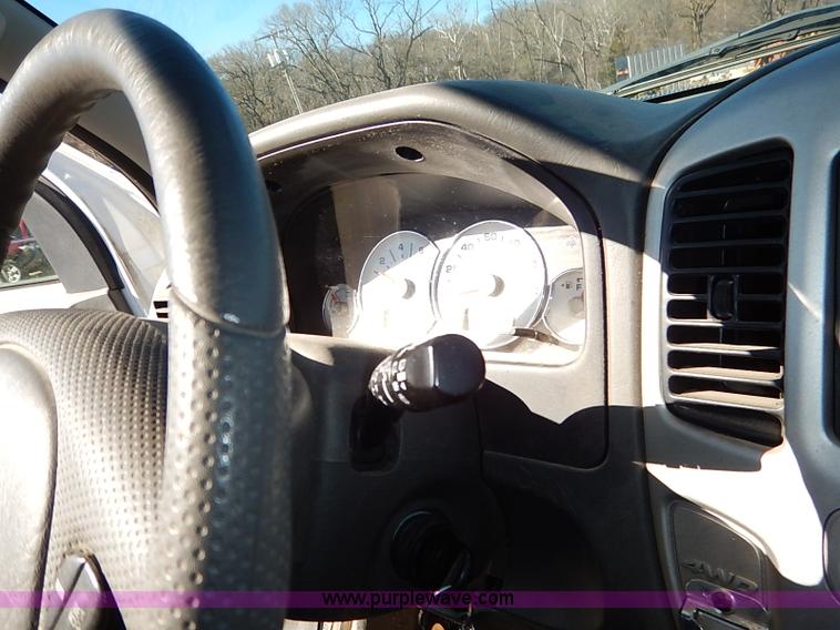 image for item K7060 2005 Ford Escape Hybrid SUV