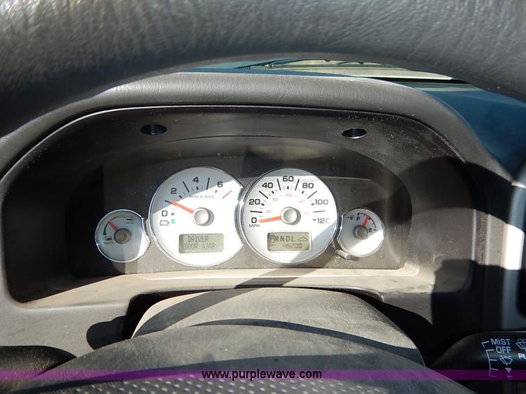 image for item K7060 2005 Ford Escape Hybrid SUV