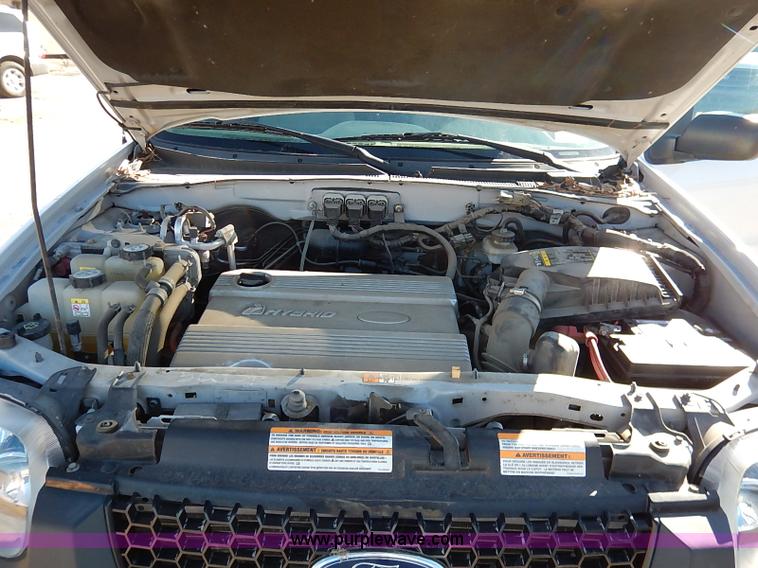 image for item K7060 2005 Ford Escape Hybrid SUV