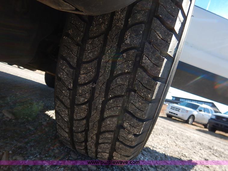 image for item K7060 2005 Ford Escape Hybrid SUV