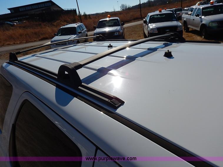 image for item K7060 2005 Ford Escape Hybrid SUV