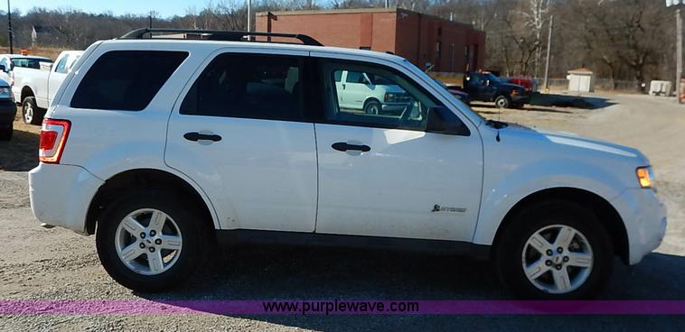 image for item K7063 2010 Ford Escape Hybrid SUV