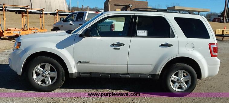 image for item K7063 2010 Ford Escape Hybrid SUV