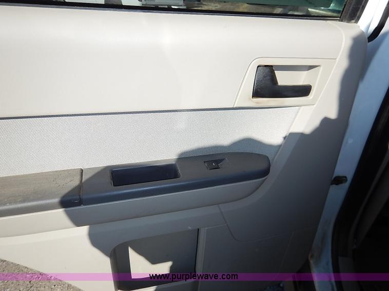 image for item K7063 2010 Ford Escape Hybrid SUV