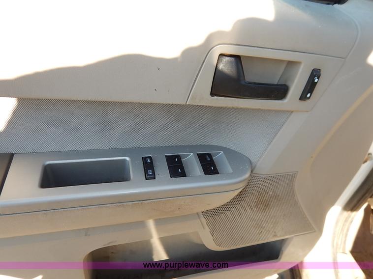 image for item K7063 2010 Ford Escape Hybrid SUV