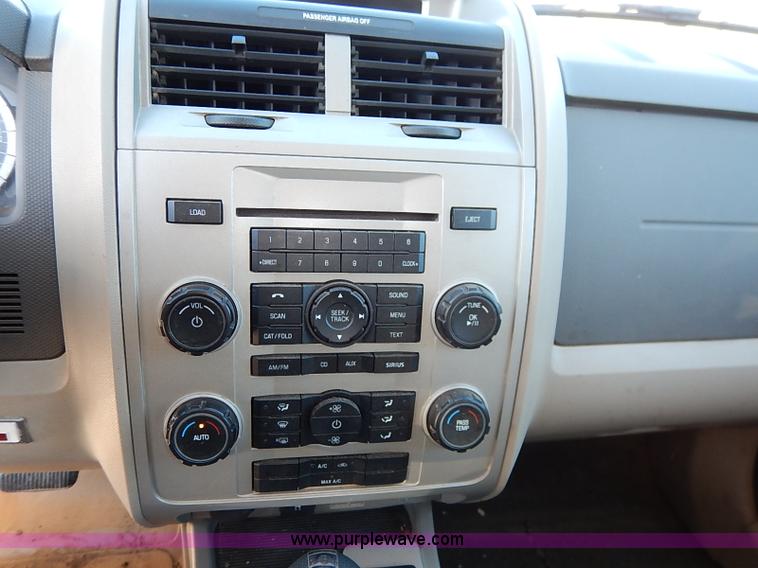 image for item K7063 2010 Ford Escape Hybrid SUV