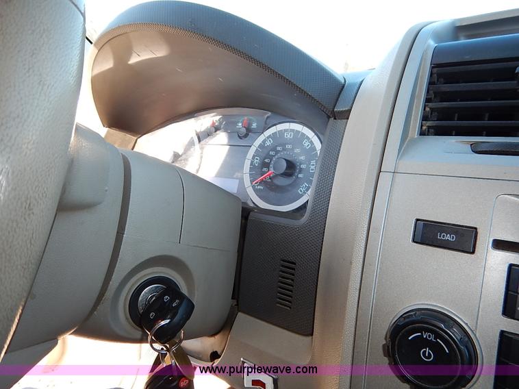 image for item K7063 2010 Ford Escape Hybrid SUV