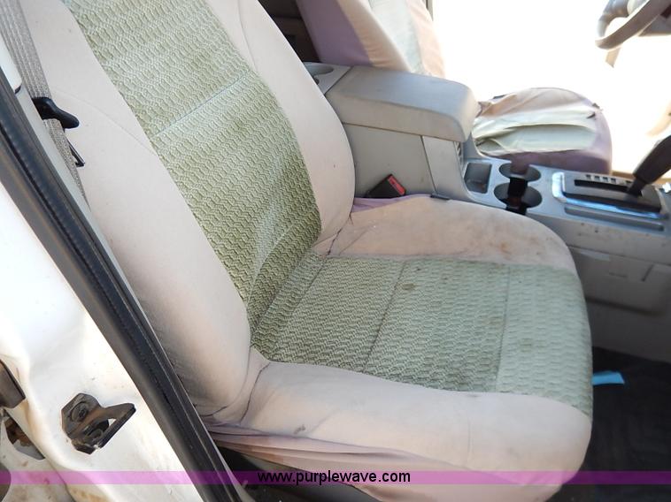 image for item K7063 2010 Ford Escape Hybrid SUV