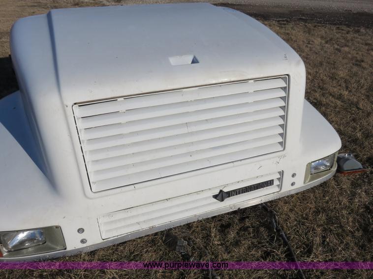 image for item K7211 International 9400 truck hood and doors