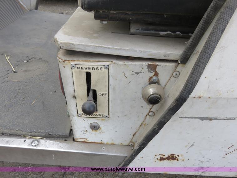 image for item K7215 Westinghouse golf cart