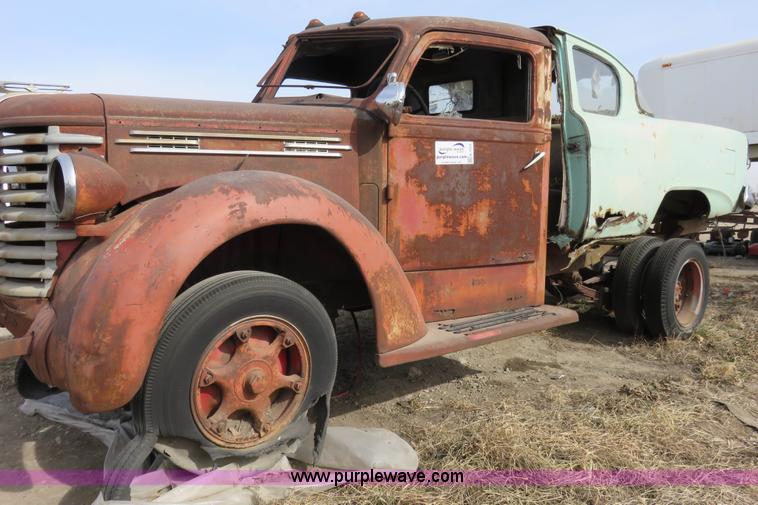 image for item K7223 Diamond T truck