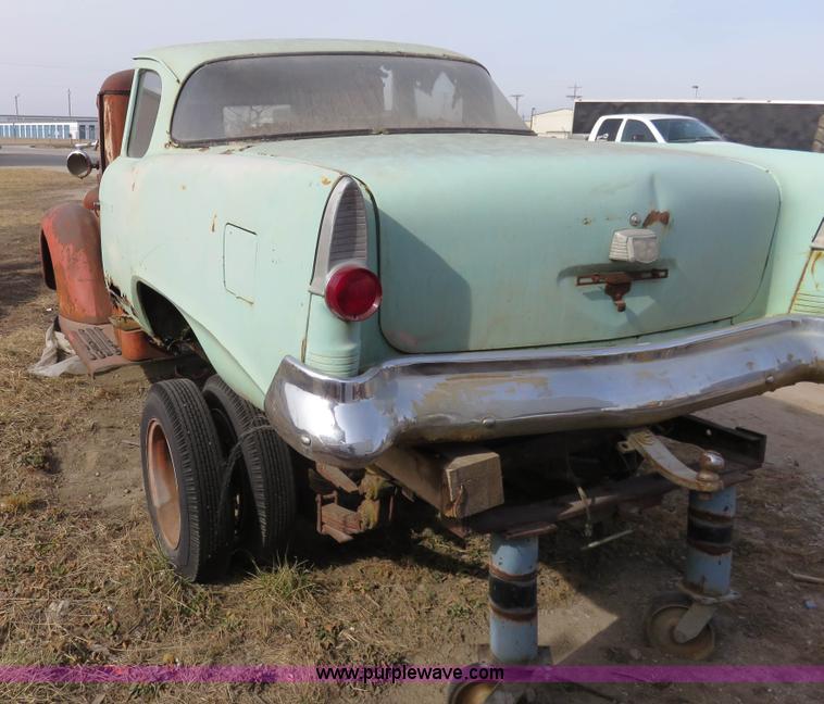 image for item K7223 Diamond T truck