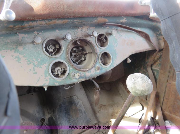 image for item K7223 Diamond T truck