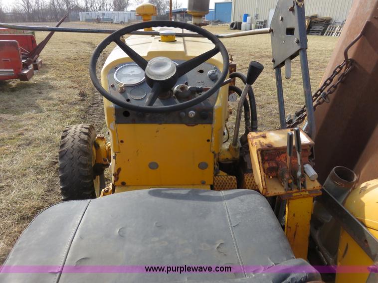 image for item K7224 International 2544 tractor