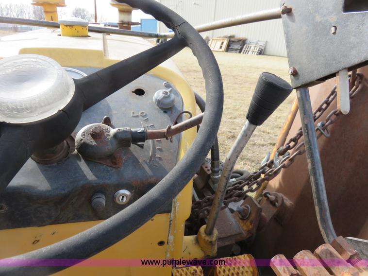 image for item K7224 International 2544 tractor