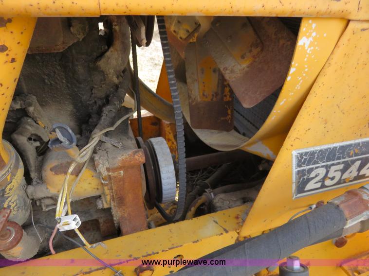 image for item K7224 International 2544 tractor