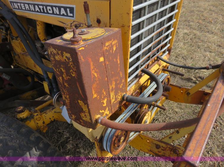 image for item K7224 International 2544 tractor