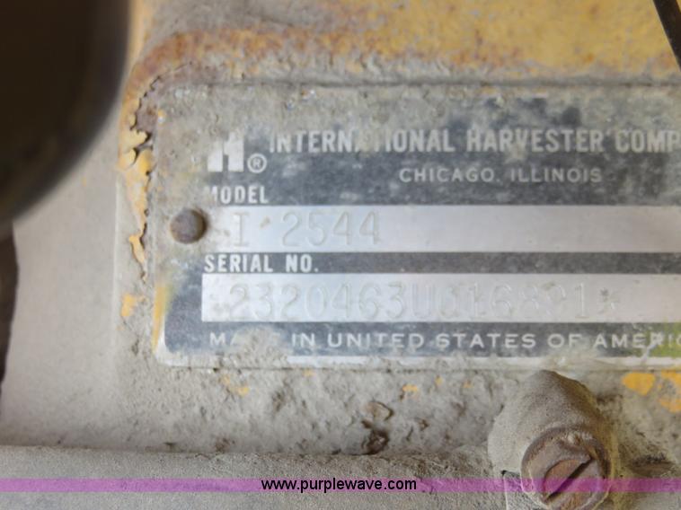 image for item K7224 International 2544 tractor