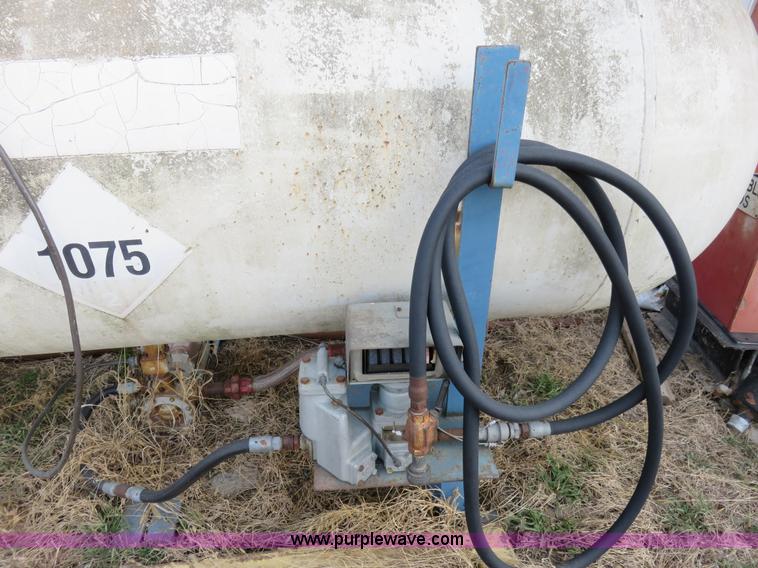 image for item K7225 1,000 gallon propane tank