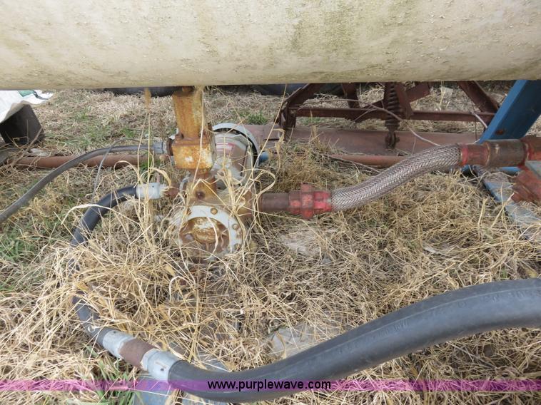 image for item K7225 1,000 gallon propane tank