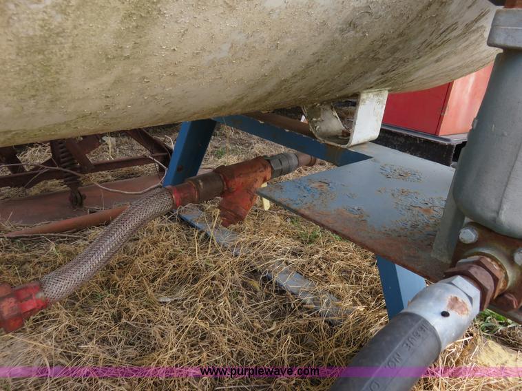 image for item K7225 1,000 gallon propane tank