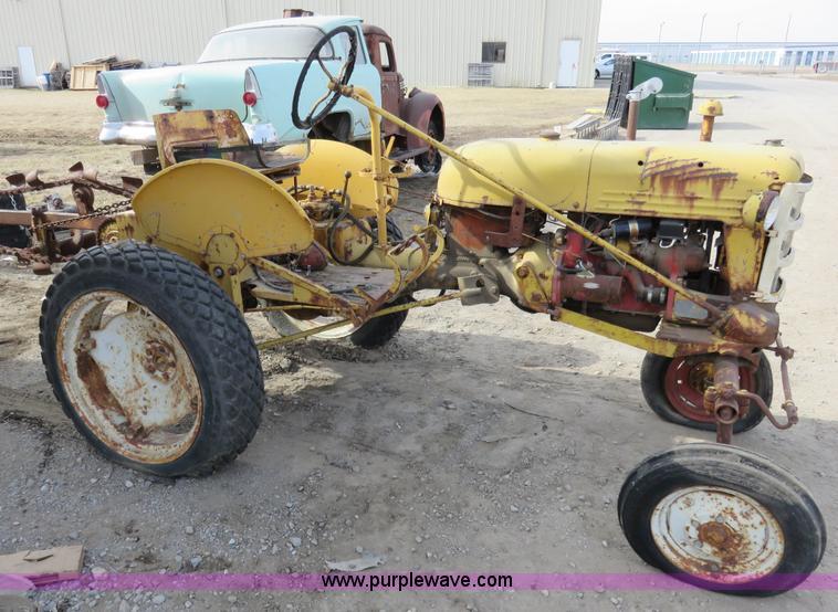 image for item K7226 International FCUB trencher