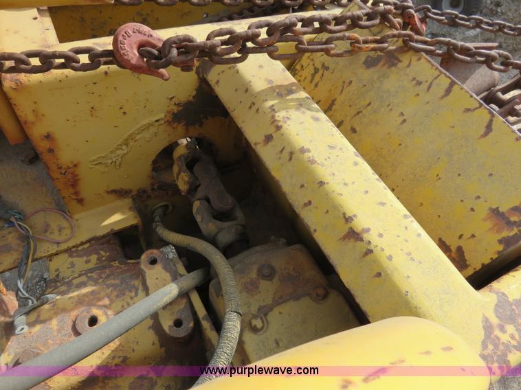image for item K7226 International FCUB trencher