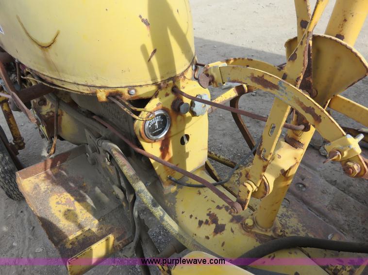 image for item K7226 International FCUB trencher