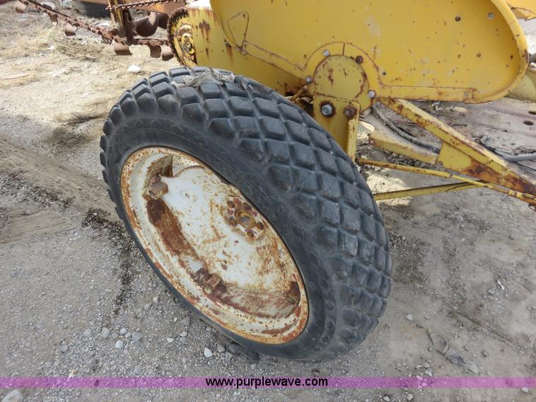 image for item K7226 International FCUB trencher