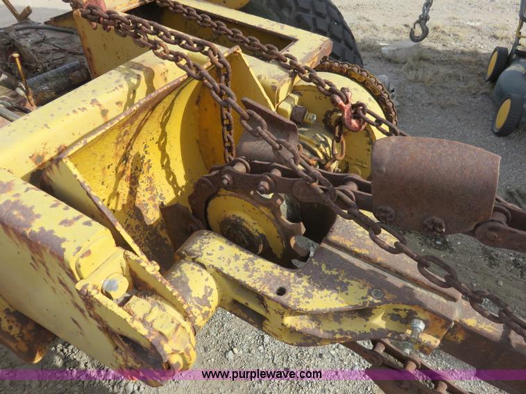 image for item K7226 International FCUB trencher