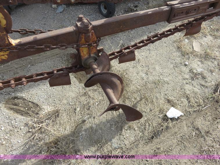 image for item K7226 International FCUB trencher