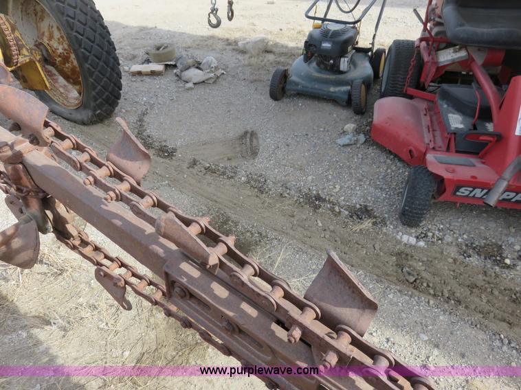 image for item K7226 International FCUB trencher