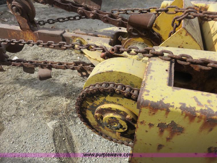 image for item K7226 International FCUB trencher