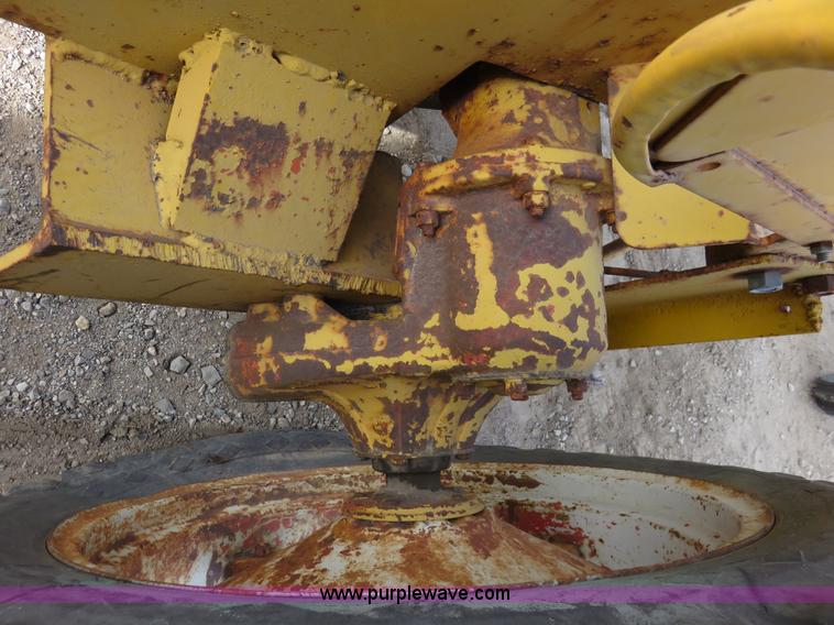 image for item K7226 International FCUB trencher