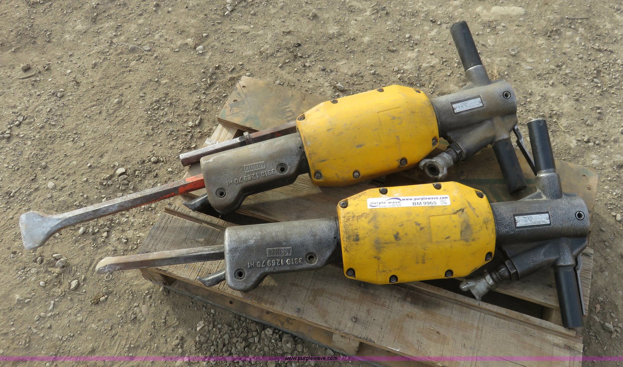 (2) Atlas pneumatic jack hammers in Lawrence, KS Item BM9965 sold