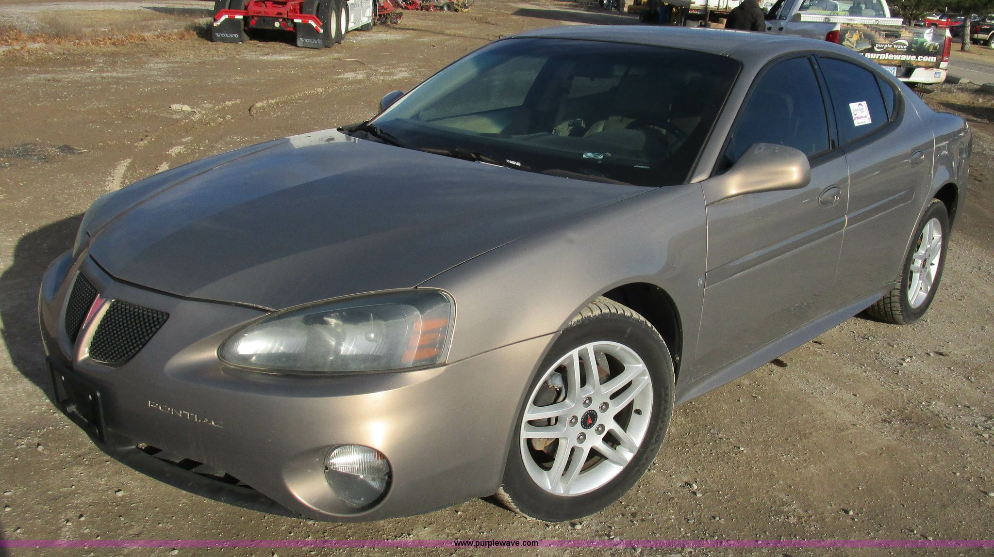 2006 Pontiac Grand Prix GT in Pittsburg, KS Item D2280 sold Purple Wave