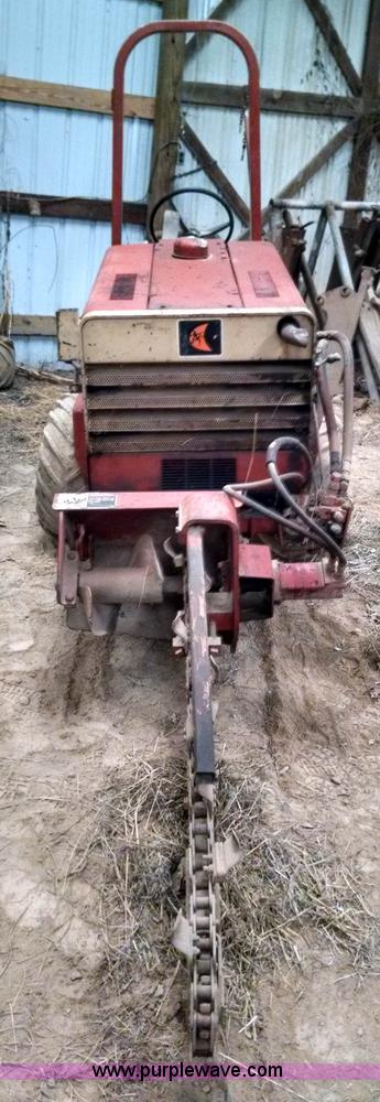 image for item AV9986 Ditch Witch 350SX cable plow