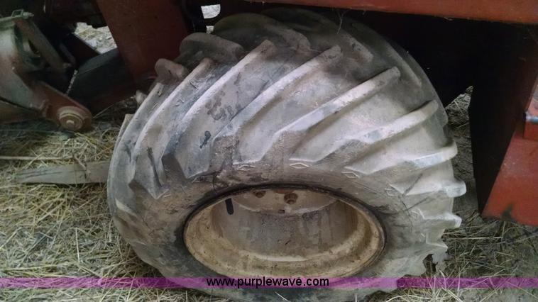 image for item AV9986 Ditch Witch 350SX cable plow