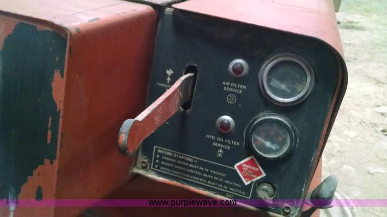 image for item AV9986 Ditch Witch 350SX cable plow