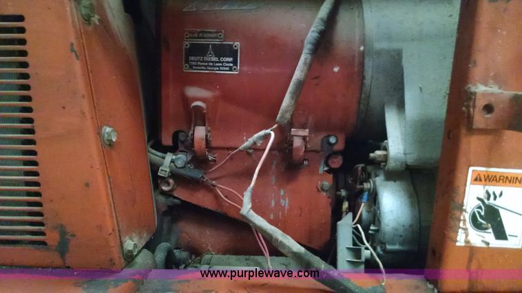 image for item AV9986 Ditch Witch 350SX cable plow