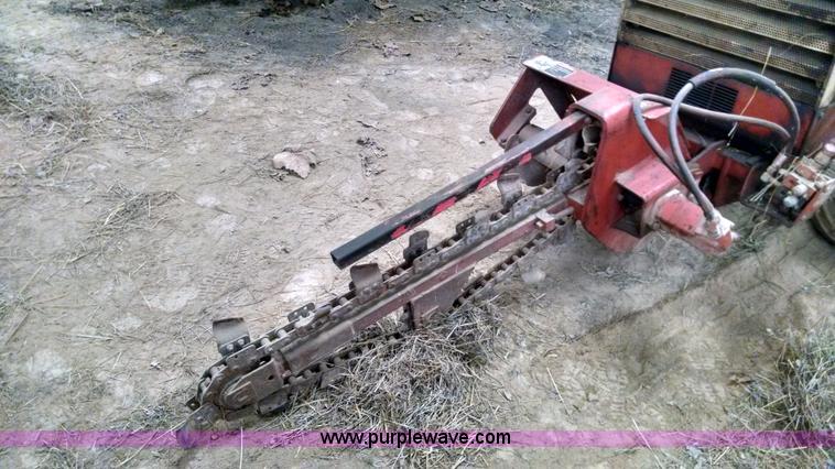 image for item AV9986 Ditch Witch 350SX cable plow
