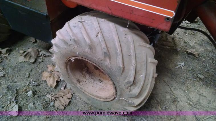 image for item AV9987 Ditch Witch 350SX cable plow