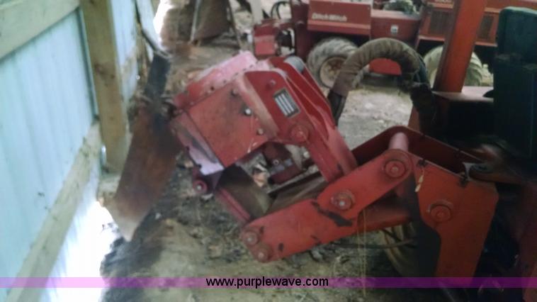 image for item AV9987 Ditch Witch 350SX cable plow