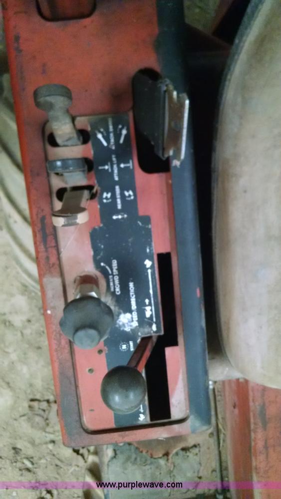 image for item AV9987 Ditch Witch 350SX cable plow