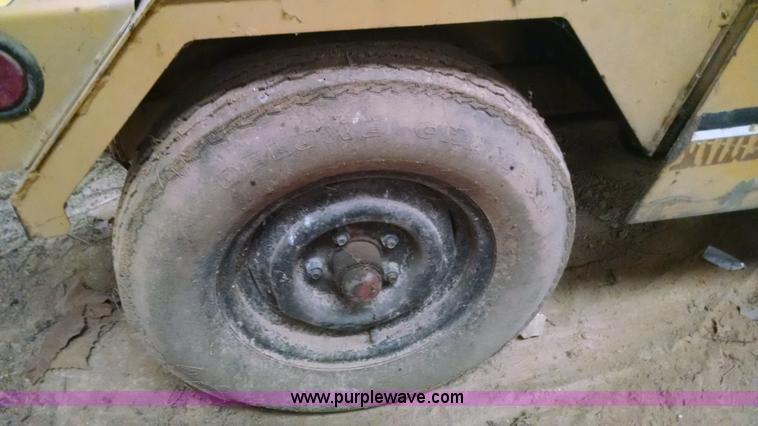 image for item AV9992 Vermeer TC4 trench compactor