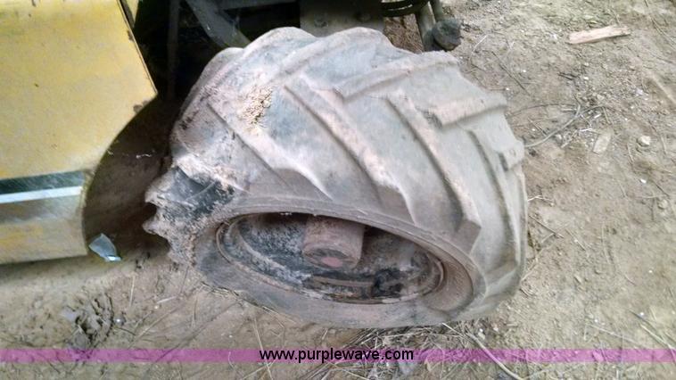 image for item AV9992 Vermeer TC4 trench compactor